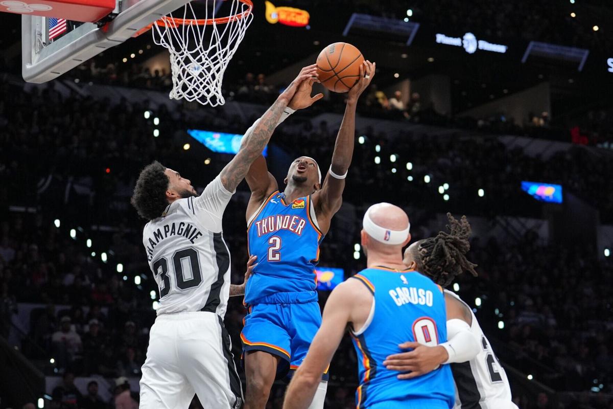BASKETBALL-NBA-SAS-OKC/
