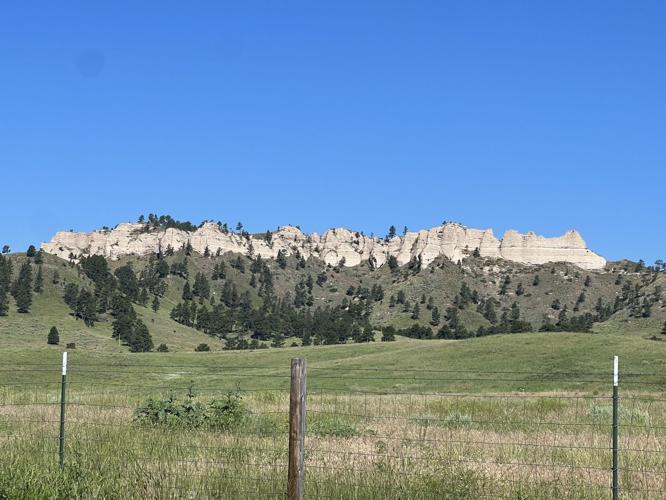Bluffs near Fort Robinson.jpg