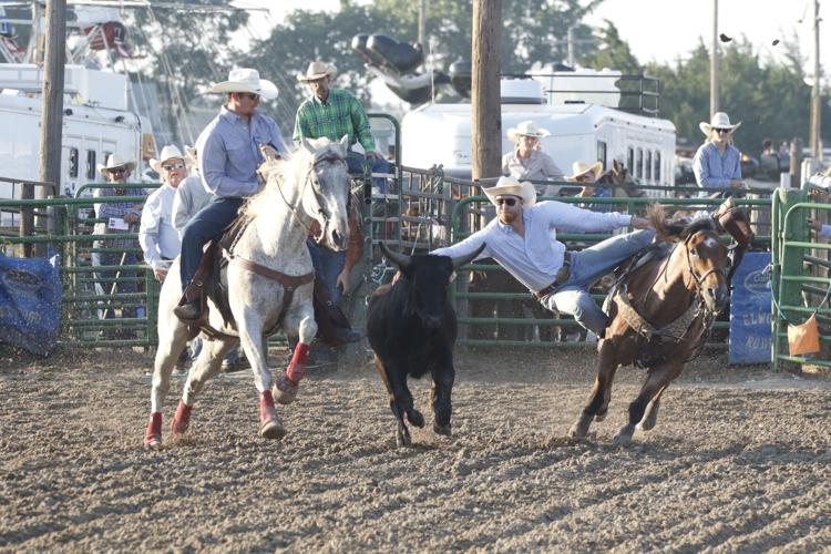 Kaden Wooters steer wrestling