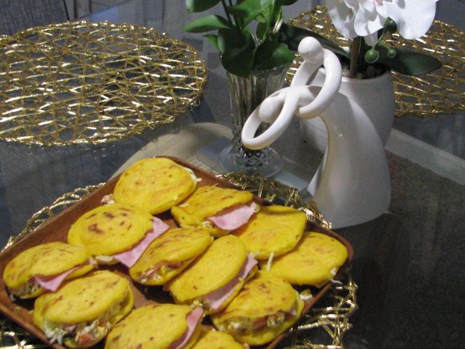 Carlos can run: Arepas
