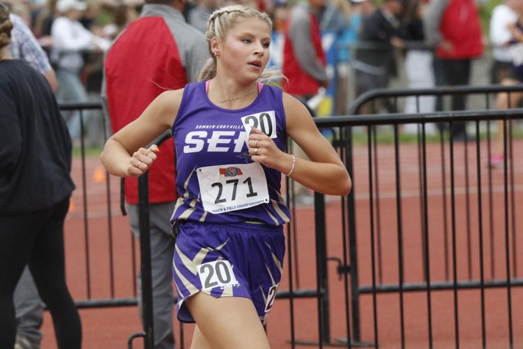 Rilyn Schledewitz 1600-meter run Class D