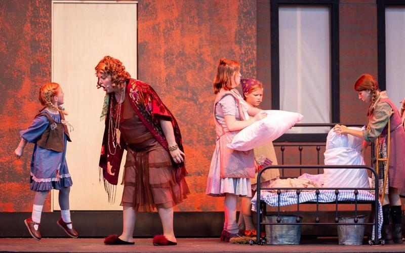Pinewood Bowl Summer Musical Annie, 7.6