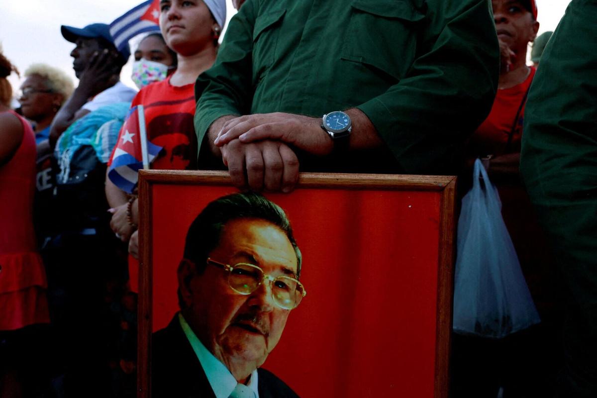 FILE PHOTO: Cuba's government calls for protest over U.S. pressure, indictment of Raul Castro, in Havana