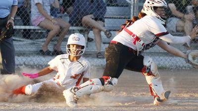 SOFTBALL: Lexington attempts late comeback, comes up short against Gothenburg