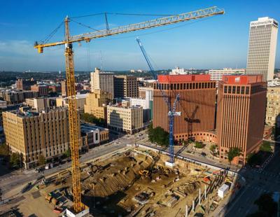 New Mutual of Omaha headquarters and 780-foot-tall crane will break city records