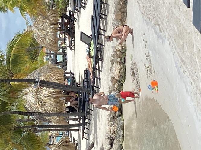 ogintz-lionsdive-20221229