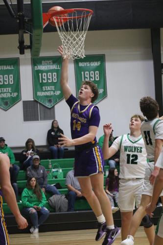 S-E-M pulls away to win over Loomis