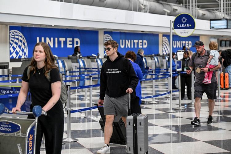 USA-AIRLINES/UNITED ARLNS