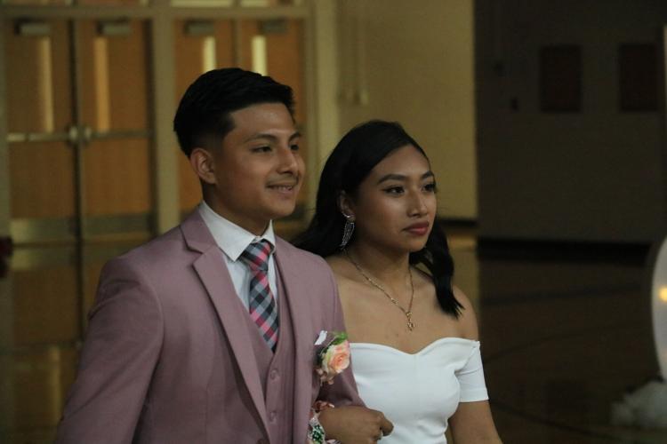 042623-lex-news-LHS-prom11.JPG