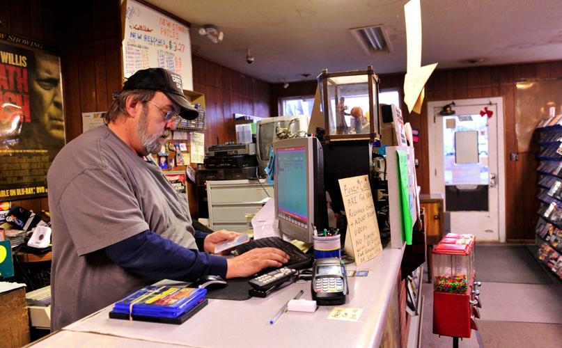 COPYRIGHT RESTRICTED/Chris Logan Call Video