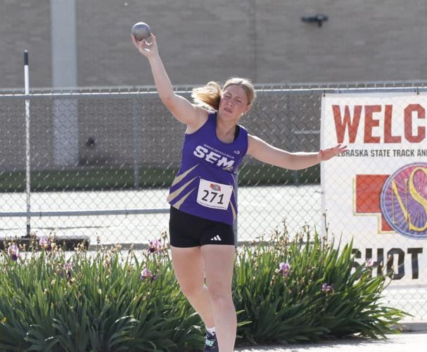 Kyler Jones shot put