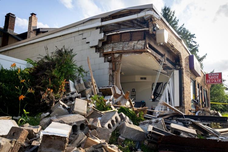 070126-buildingdamage-jc-1