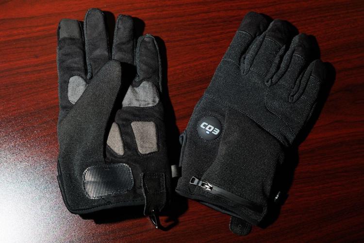 081426-owh-new-glove-nf-05.JPG