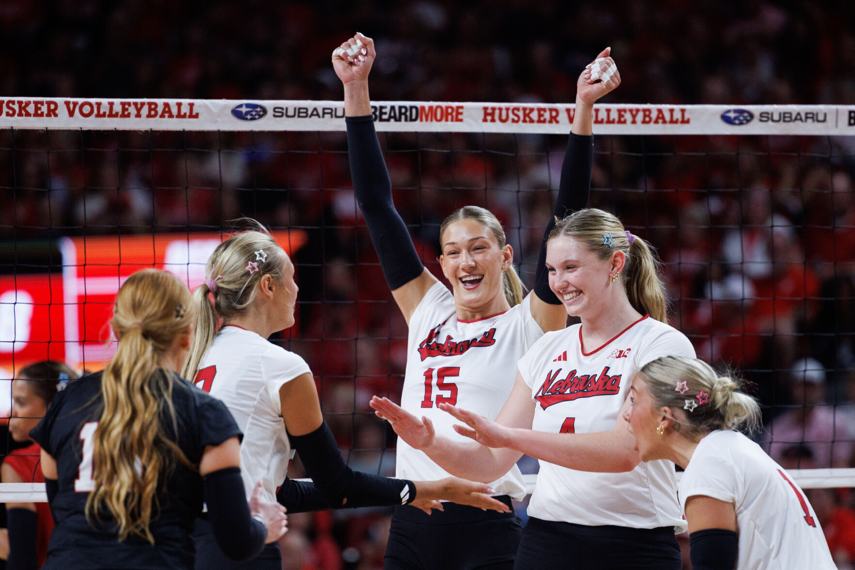 Huskers experiment in Red-White scrimmage match PAGE B1
