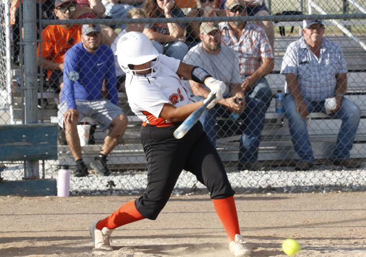 Jocelyne Morales-Contreras single base hit