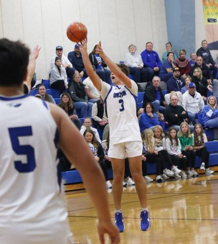 Overton defeats Loomis