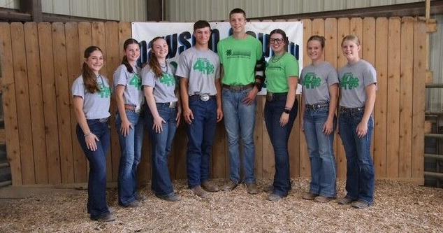 Overton's Paige Walahoski wins Elite Showmanship Contest at Dawson County Fair