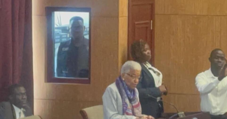 Sirleaf Rekindles Debate on &lsquo;Racist Clause&rsquo;