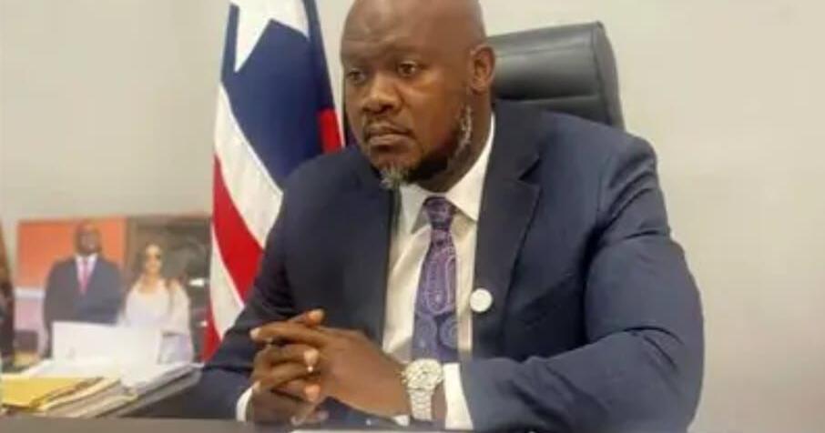 Twayen Stands His Ground as Senate Backs AML Deal