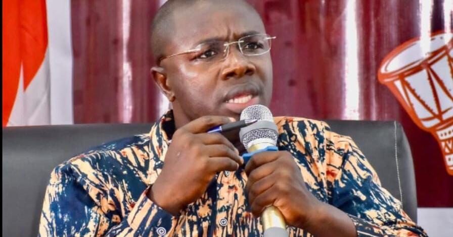 U.S. Visa Pause Rekindles Debate on Targeted Sanctions vs. Broad Restrictions