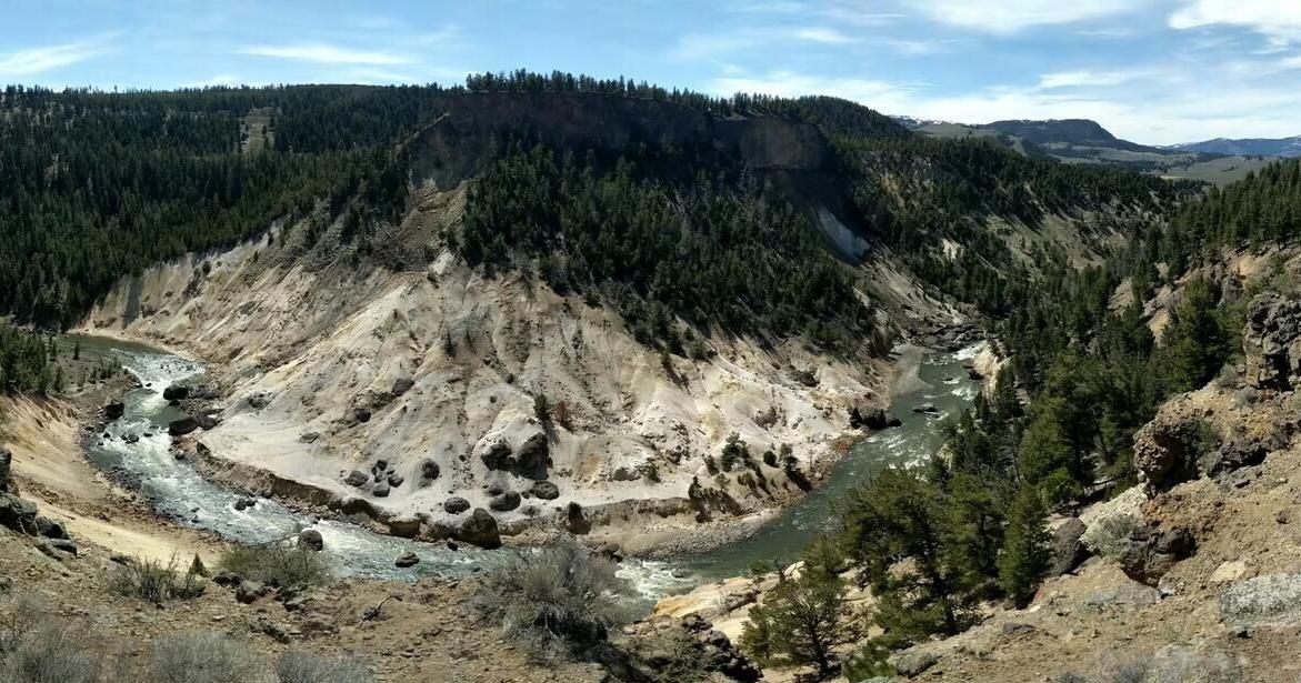 What's that smell? Tracking Yellowstone's hydrocarbon history