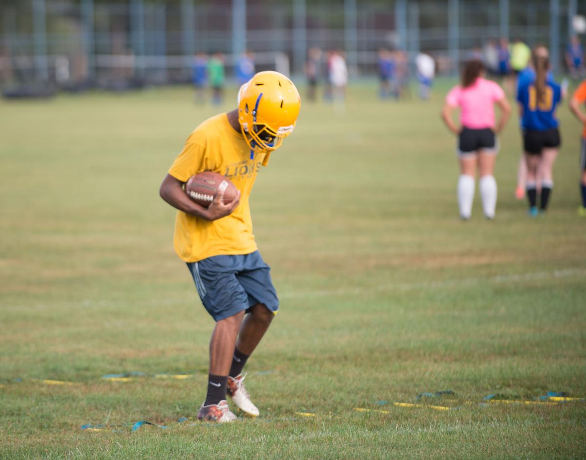 LPT 1608145 LHS Football-008.jpg