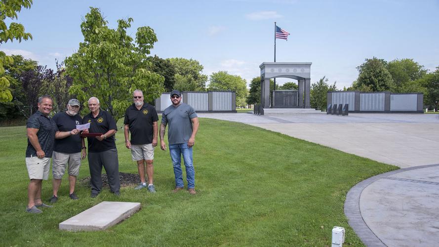 Vandalized bench honoring veterans to be replaced at Hyde Park Local