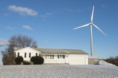 In The Shadow Of Giants Some Say Noise Vibrations From Orangeville Wind Farm Are Unbearable Local News Lockportjournal Com