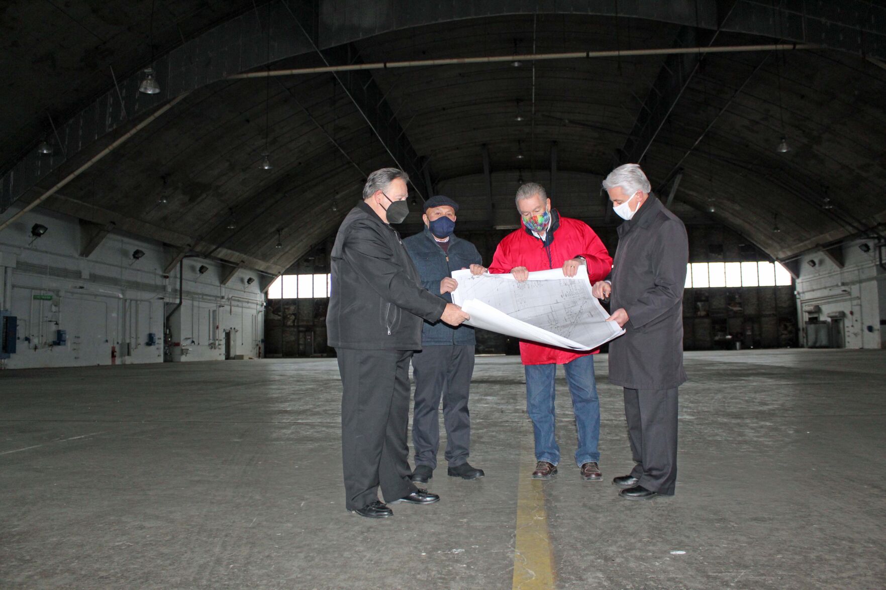 Officials tour site tied to proposed Town of Niagara aircraft project - Vimarsana News