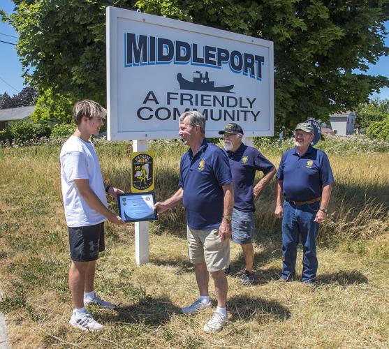 Vietnam vets help Eagle Scout make new Middleport signs Local News
