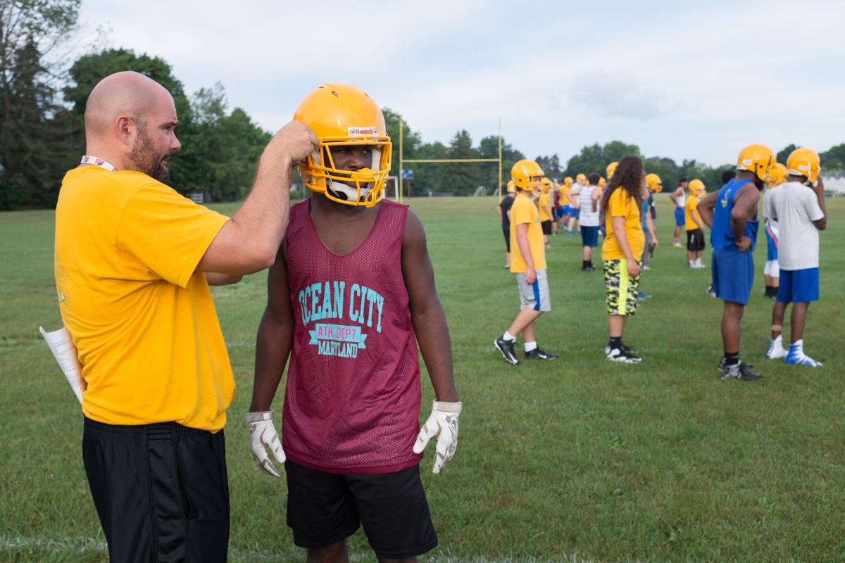 LPT 1608145 LHS Football-014.jpg