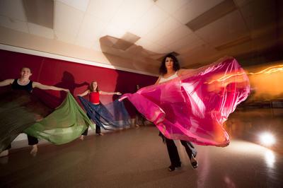 090817 belly dancers �Tonawanda News