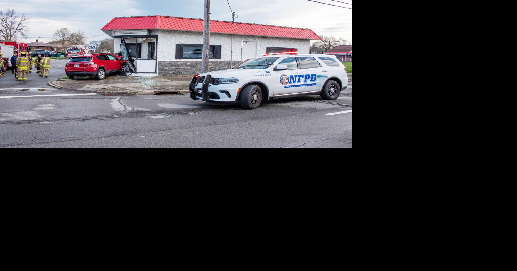 Niagara Falls police investigating crash involving Hyde Park building ...