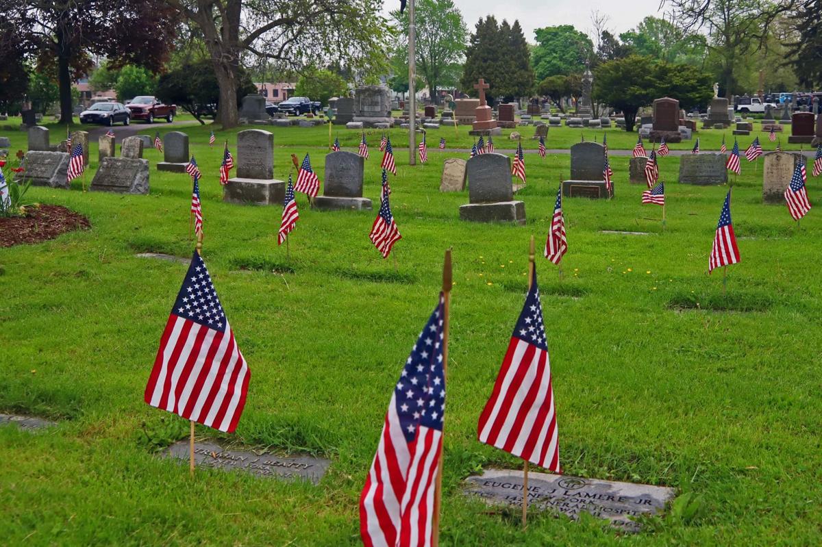 200523 Oakwood Flags 5