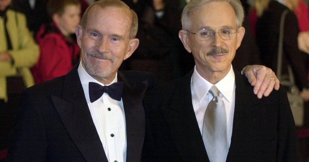 Comedian Tom Smothers, one-half of the Smothers Brothers, dies at 86 - Vimarsana News