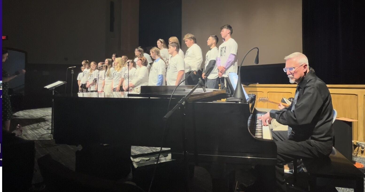 'Dancing' again: Newfane High School choir pays tribute to Ron Altbach - Vimarsana News
