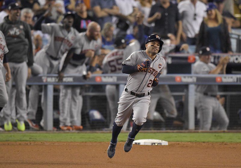 World Series 2017: Score, highlights of Astros' 11-inning win over