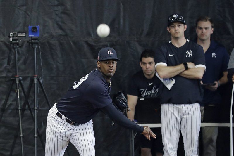 Former New York Yankees SP James Paxton needs Tommy John surgery - Sports  Illustrated NY Yankees News, Analysis and More