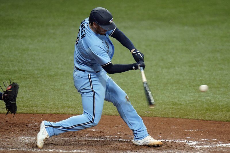 Renfroe slam helps Rays sweep young Blue Jays in 1st round AP