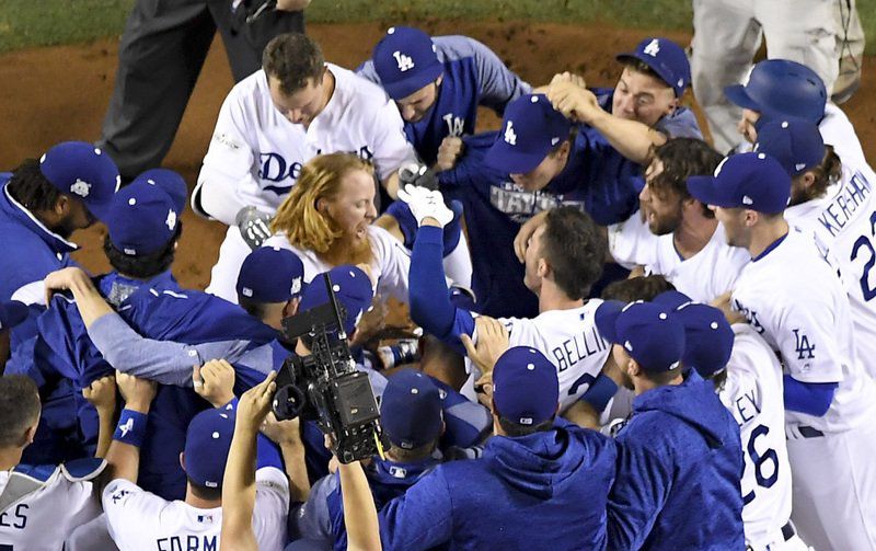 NLCS: Dodgers go up 2-0 on Turner's homer