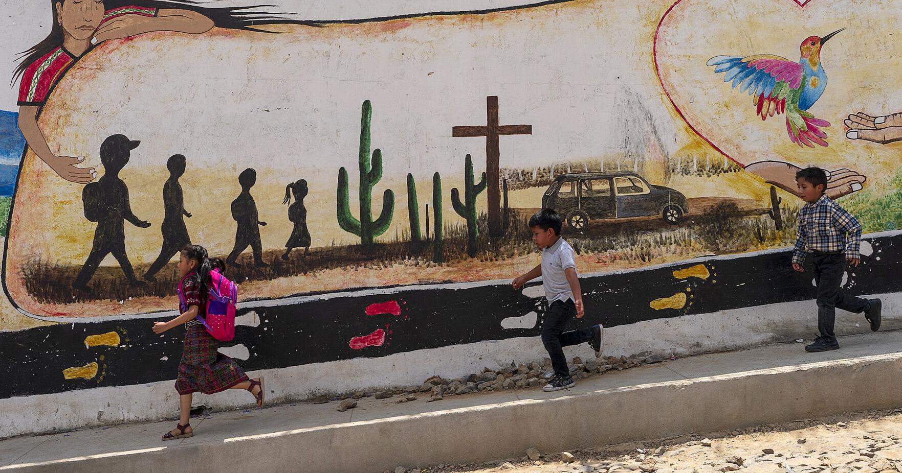Desperate young Guatemalans try to reach the US even after horrific deaths of migrating relatives - Vimarsana News