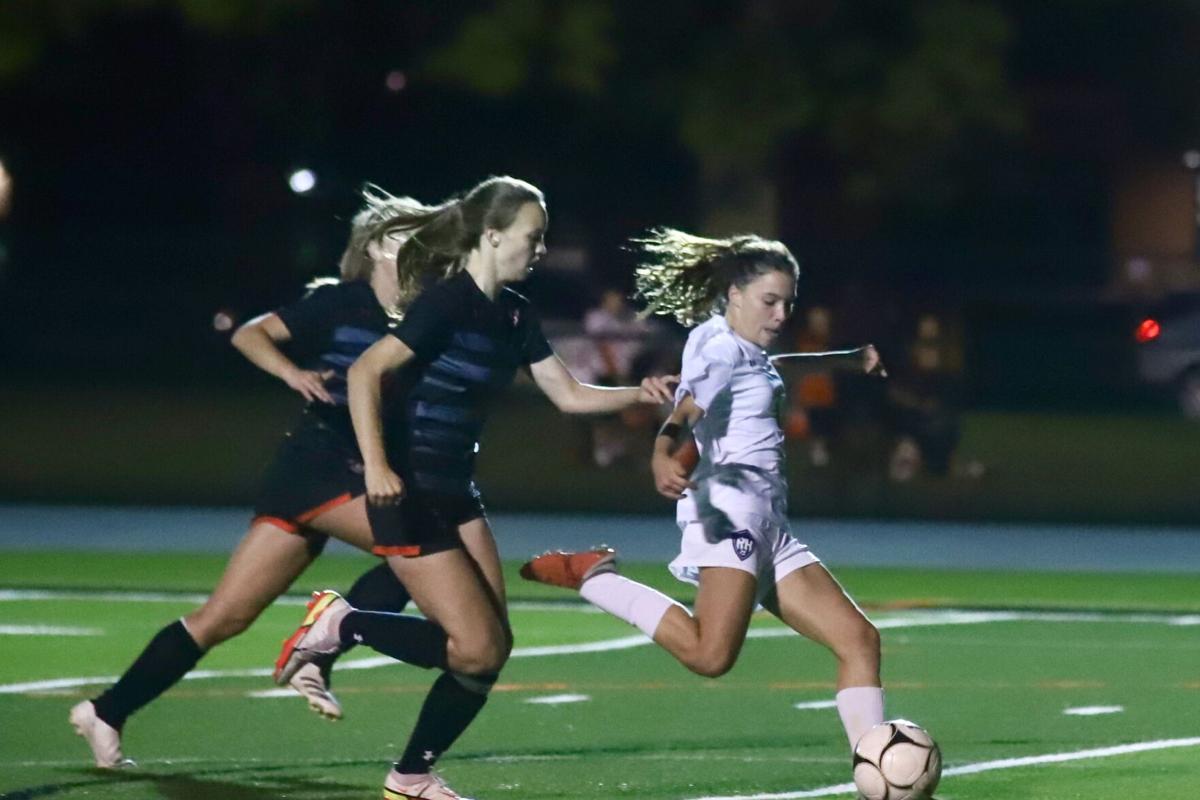 R-HSoccerGirls1.jpeg