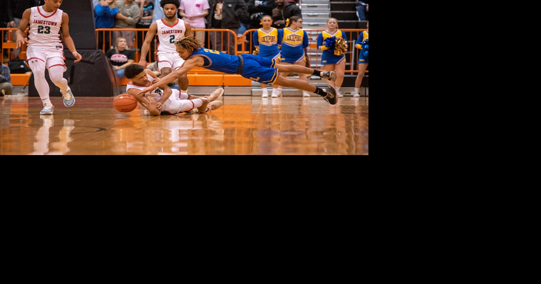 SLIDESHOW Photos from Lockport's sectional semifinal game against