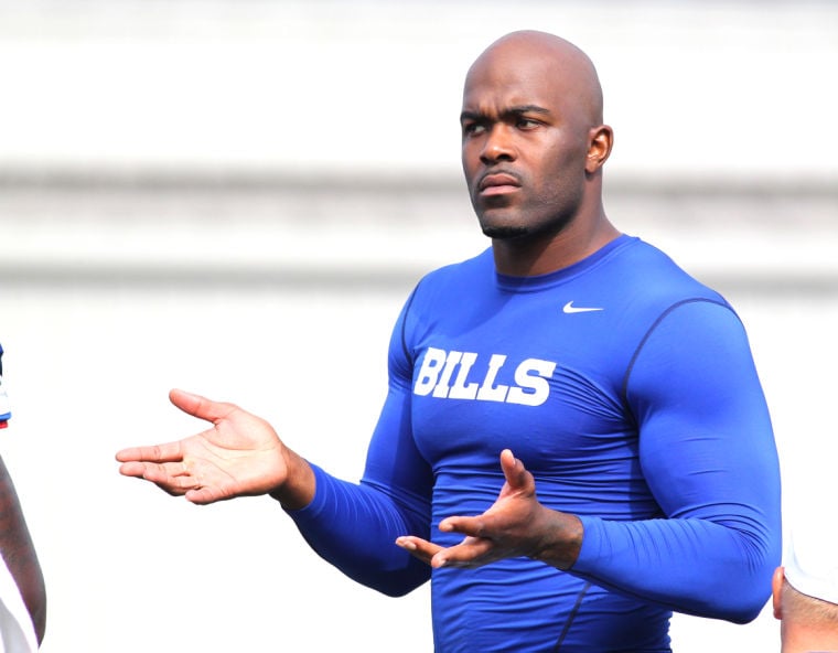 NFL notebook: Buffalo Bills to cut Mario Williams in upcoming offseason