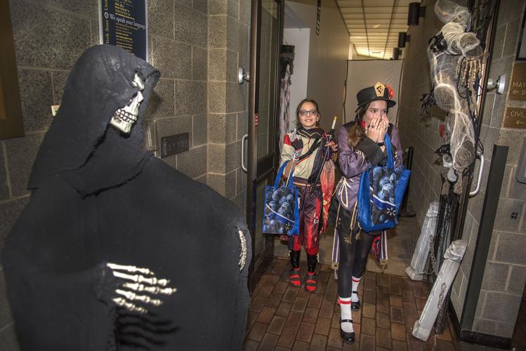 SLIDESHOW Halloween fun downtown Gallery