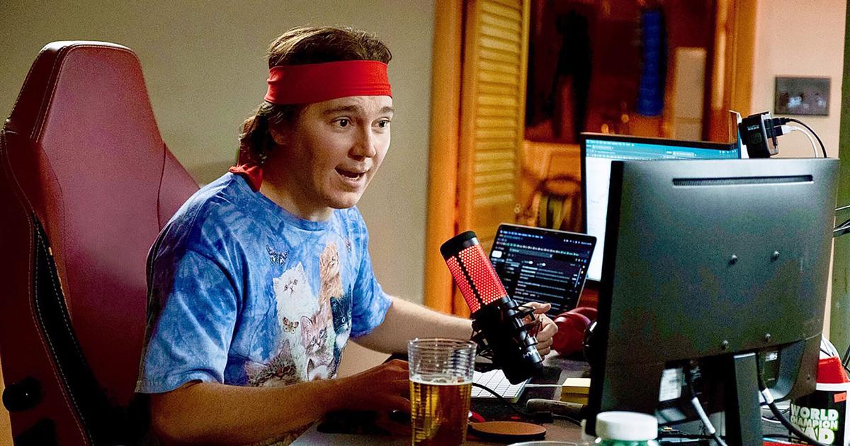 Cavorting Idiot ON SCREEN: More financial escapades cavort in ‘Dumb Money’ | Lifestyles ...