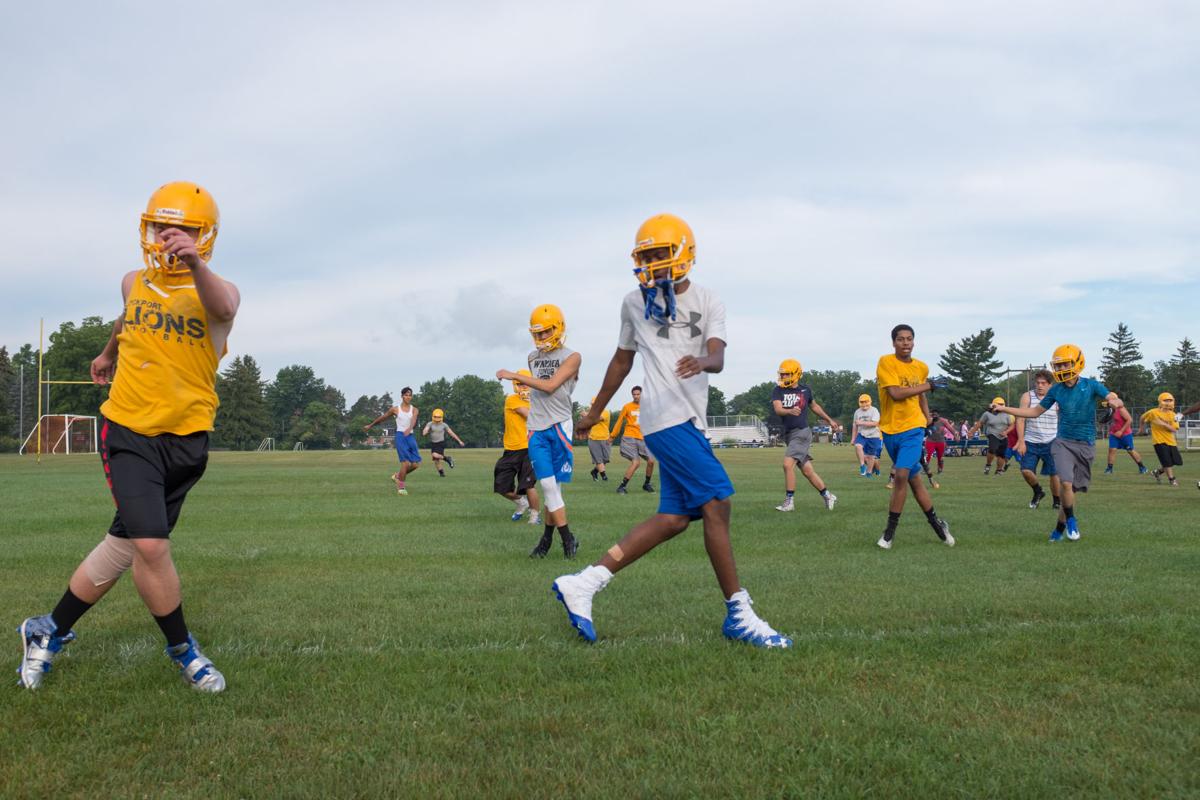 LPT 1608145 LHS Football-001.jpg