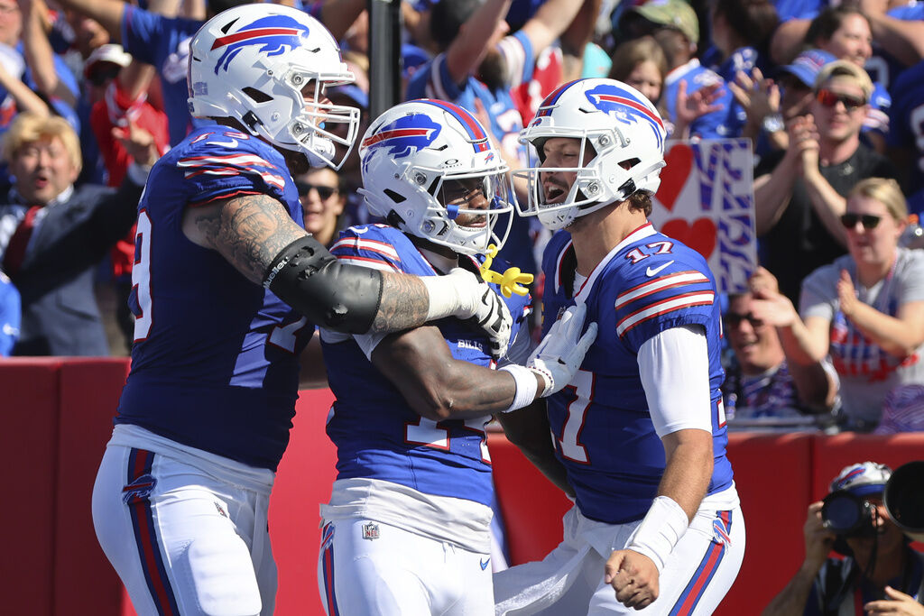 Buffalo Bills: Spencer Brown potentially missing Week 11 is a big problem