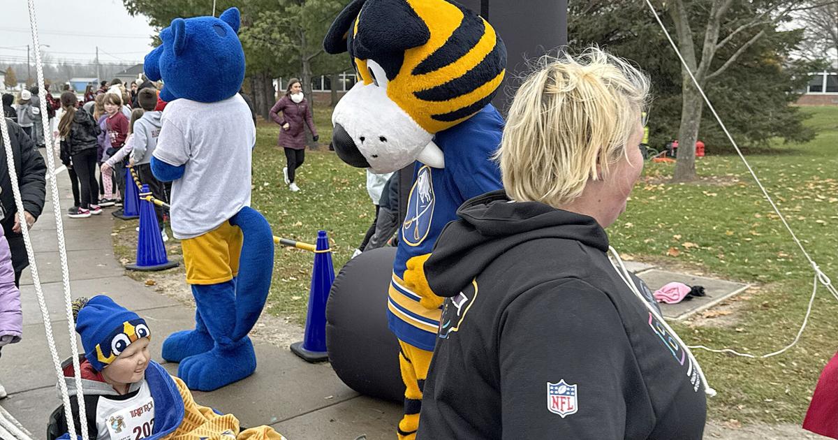 Staying Golden: Starpoint rallies around a fourth-grader fighting cancer