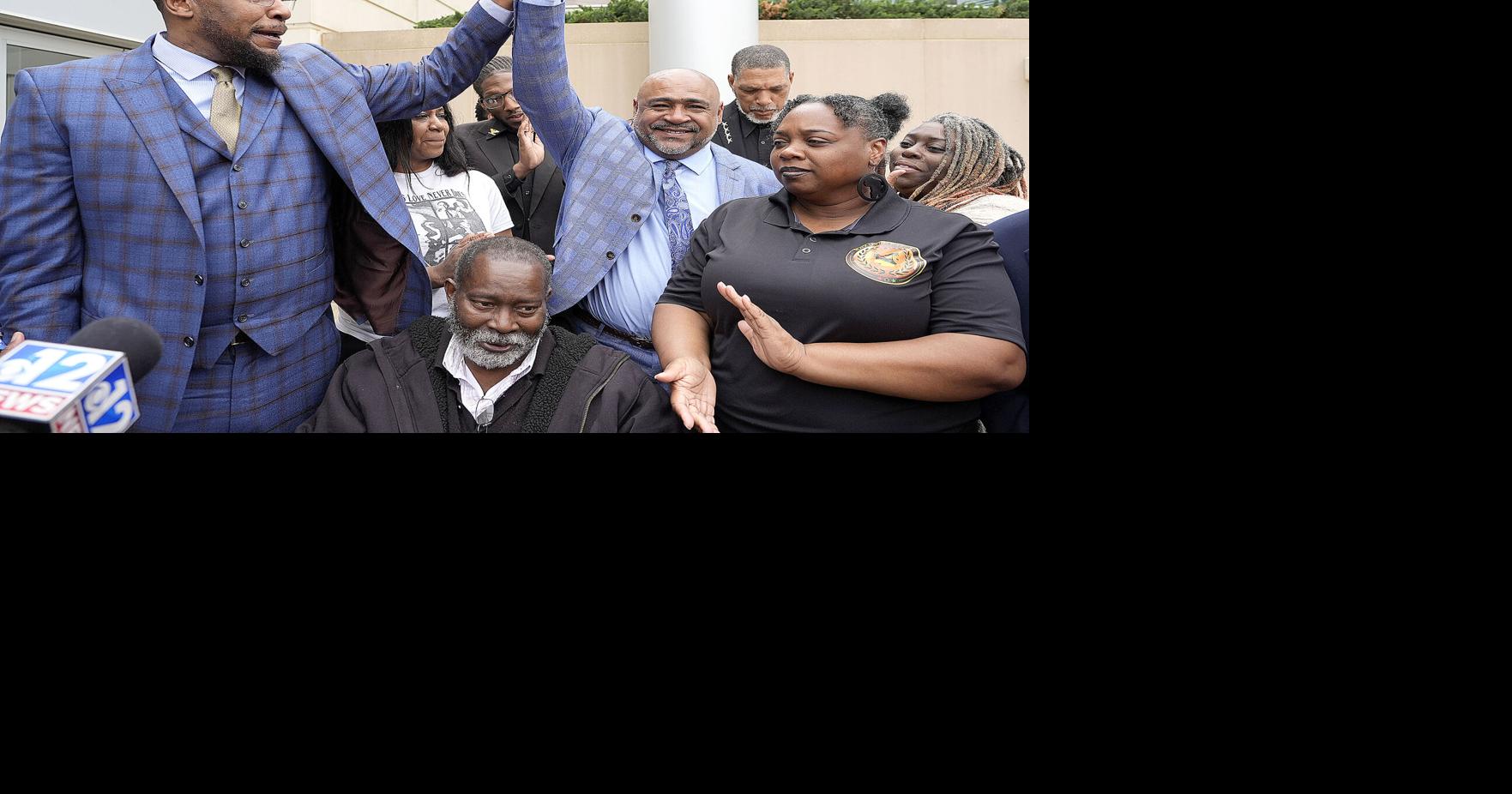 White former officers get sentences of 10 to 40 years in torture of 2 ...